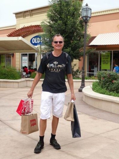 Shopping au texas à payer au cours d'un voyage en Amérique en famille