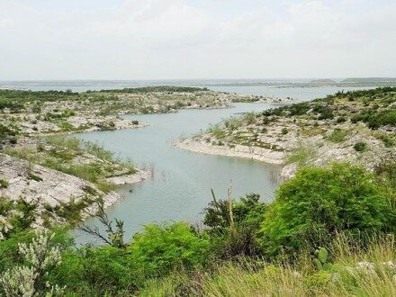balade sur le lac Amistad à Del Rio au Texas lors d'un voyage aux USA en famille